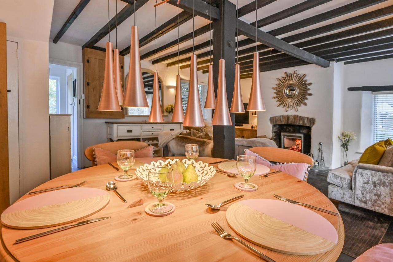 A Superb Bijou Retreat With Jacuzzi Near An Excellent Village Pub Yelverton Kültér fotó